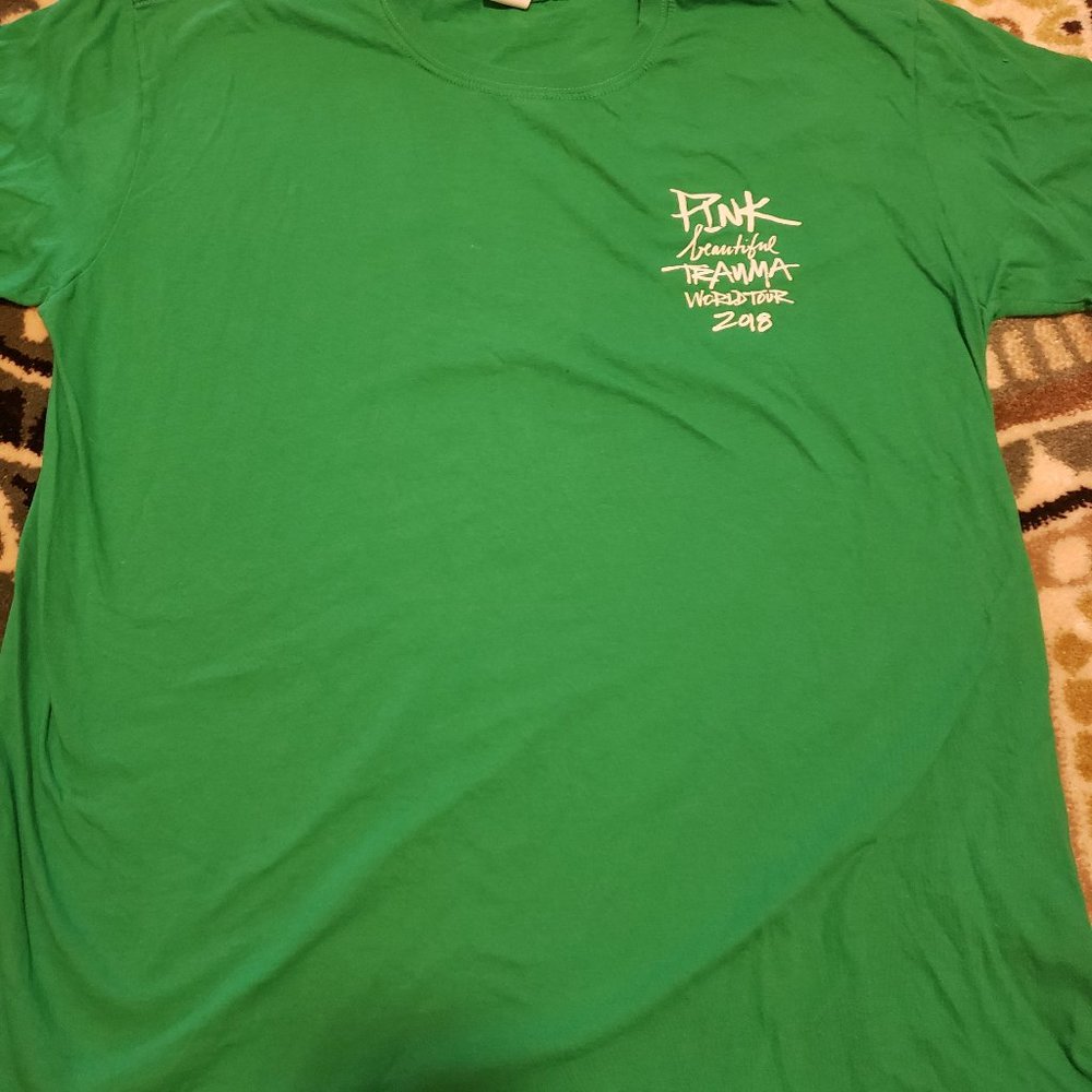 Green Pink Beautiful Trauma World Tour 2018 Local Crew T-Shirt  Size XL